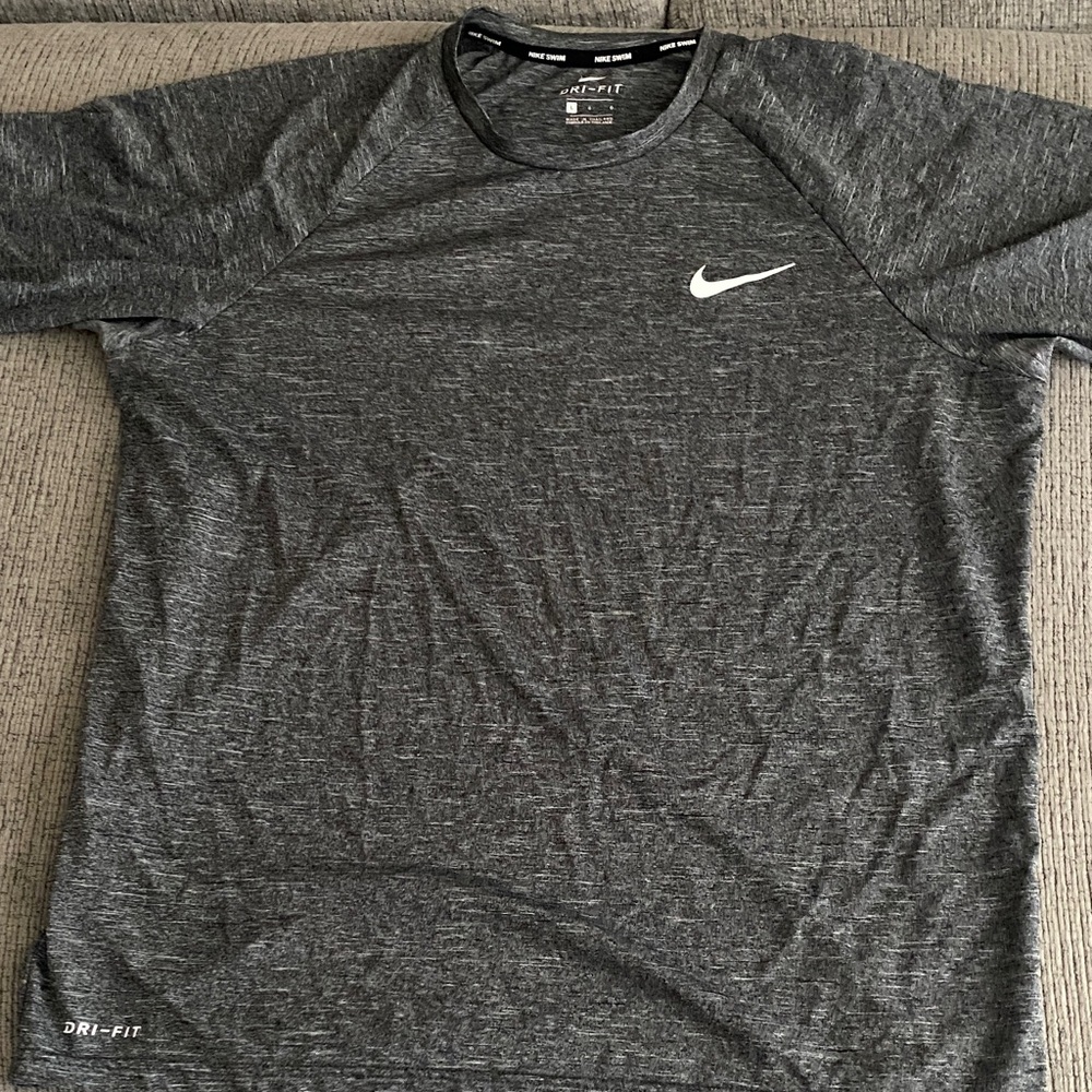 Nike Men's Heather Gray Dri-FIT Short Sleeve Tee